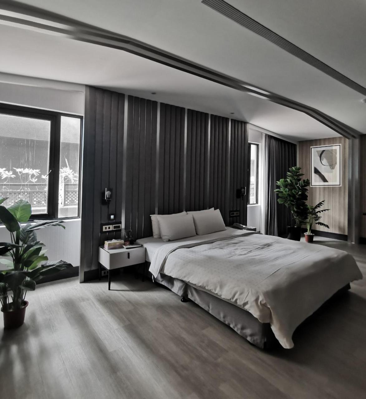 Seasons Boutique Motel Каосюн Екстериор снимка